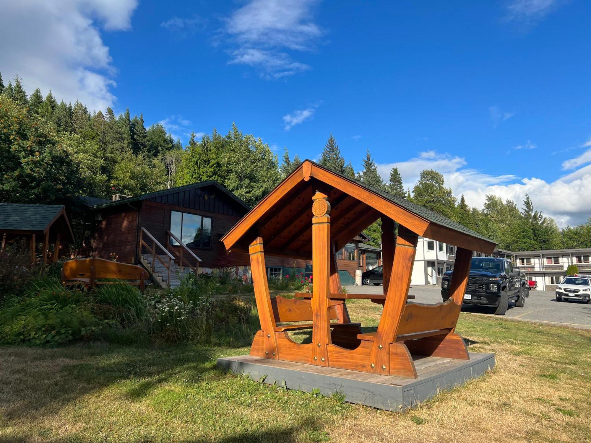 Chalet Inn Kitimat Exterior foto