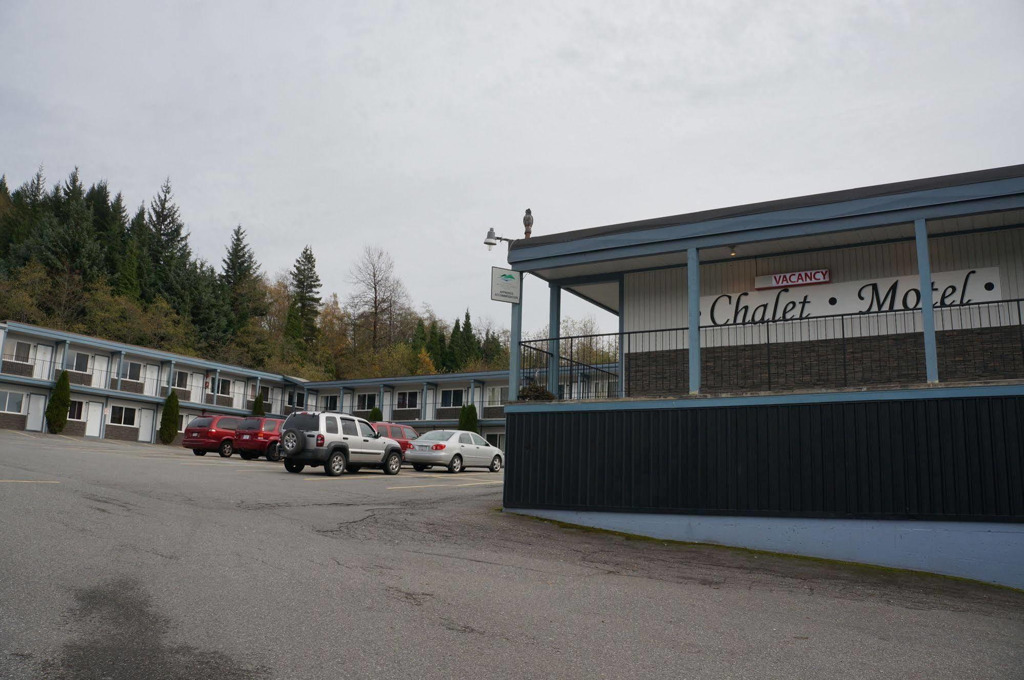 Chalet Inn Kitimat Exterior foto